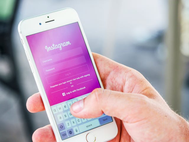 Come Rispondere a un Messaggio Specifico su Instagram